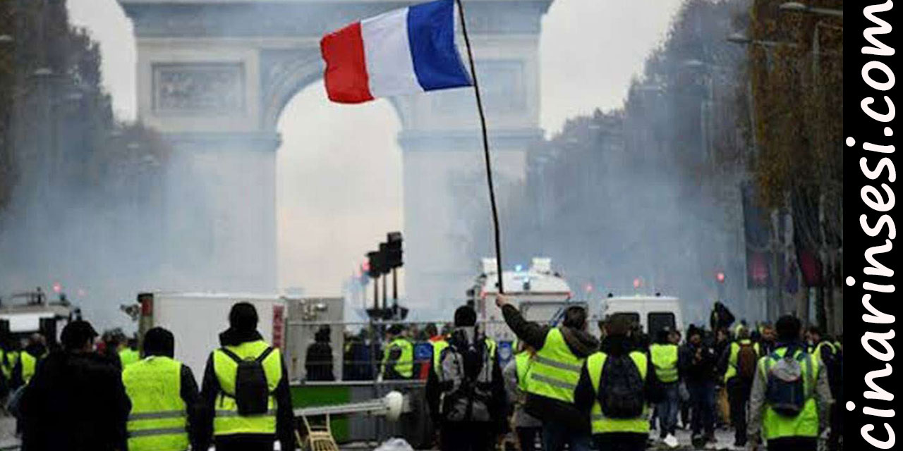 Fransa'da sarı yelekliler yeniden eylem başlattı: 250'den fazla gözaltı