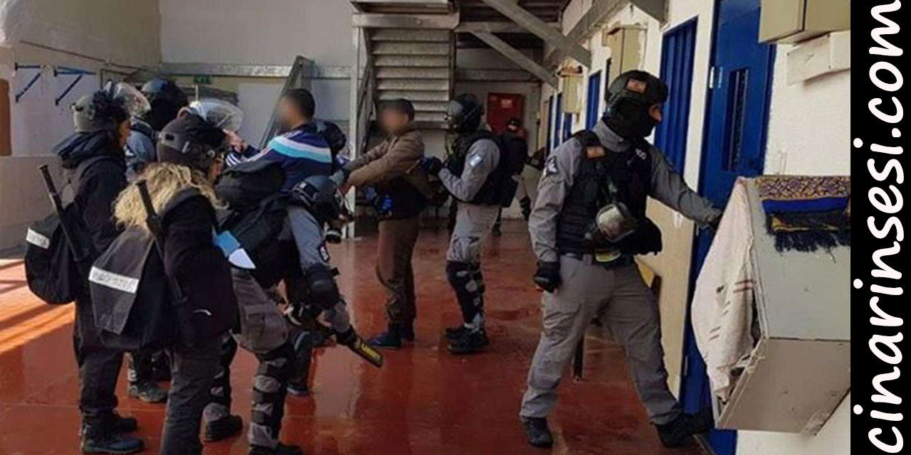 Zionist occupation forces raid cells, assault prisoners in Ofer jail