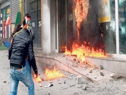 Turgutlu`da Molotoflu Saldırı