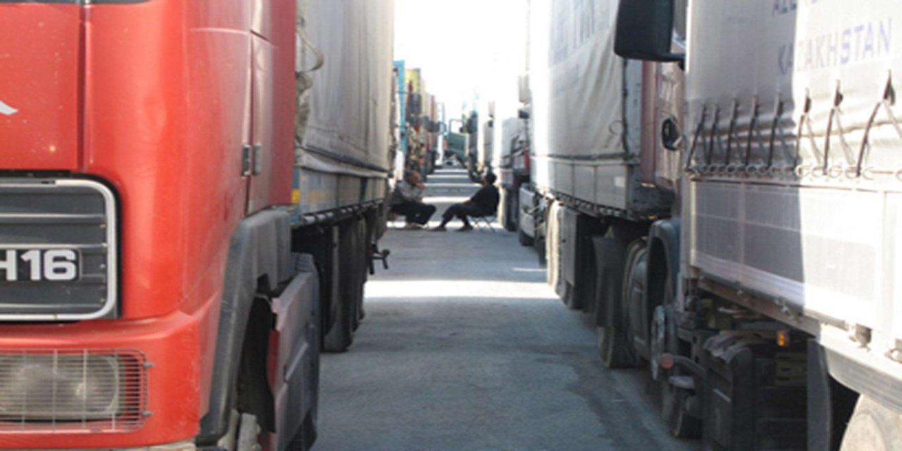 Türkiyeli TIR şoförlerden Gürcistan polisinin haksız trafik cezalarına tepki