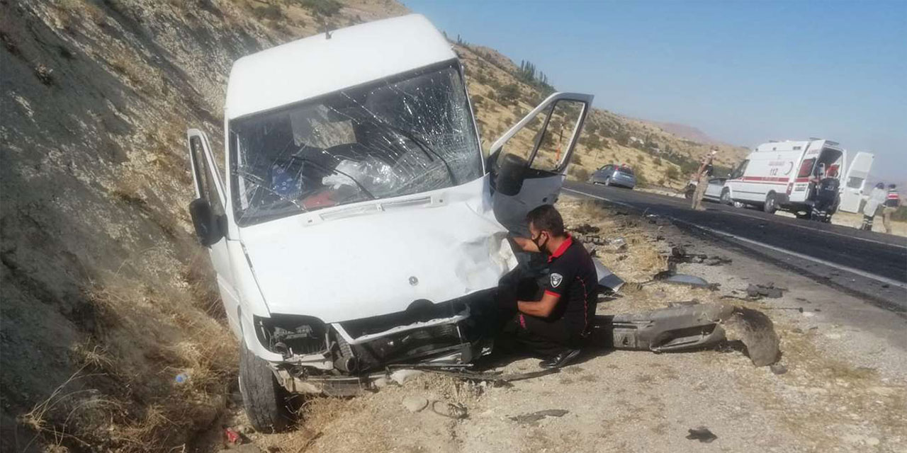 Malatya Darende yolunda trafik kazası: 2 yaralı