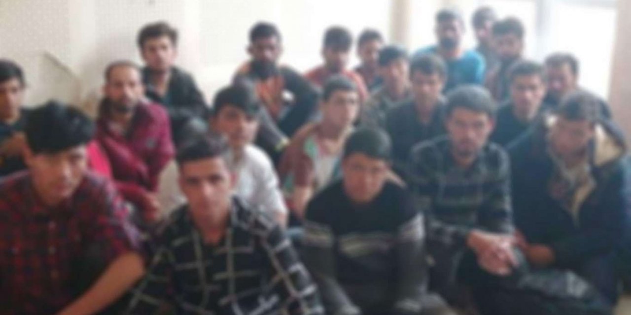 Li Enqerê 20 koçber hatin girtin