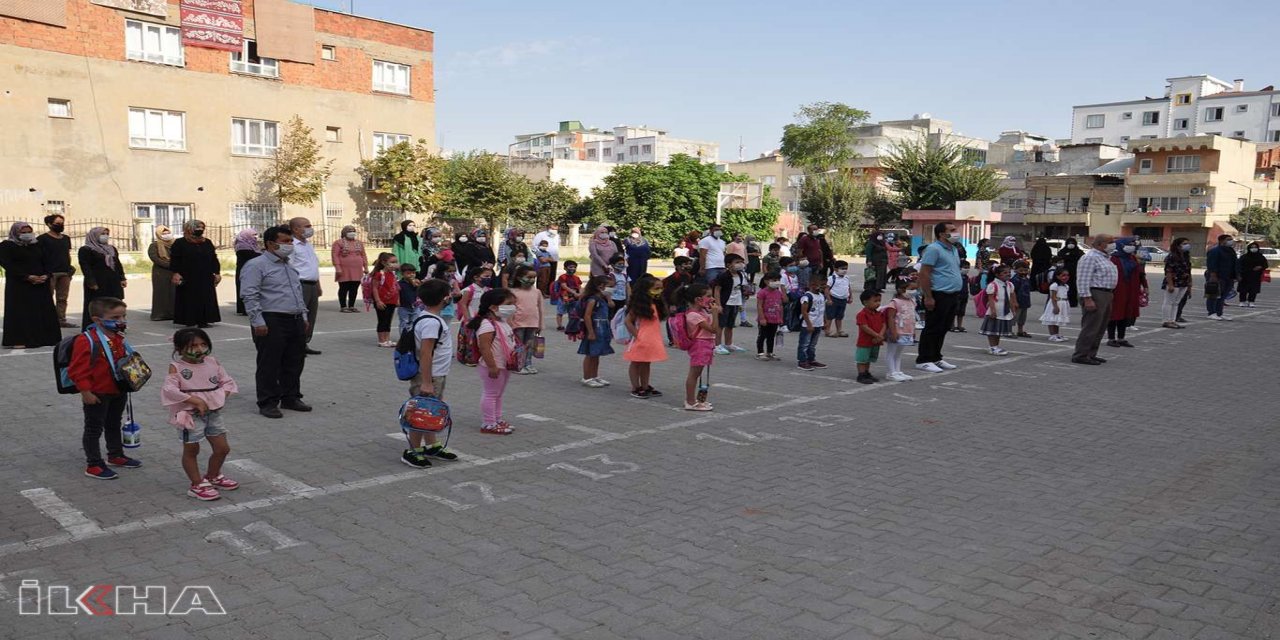 Öğrenci velileri: Dileğimiz okulların tamamen açılmasıdır