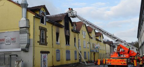 Anne çocukları için kendini yaktı