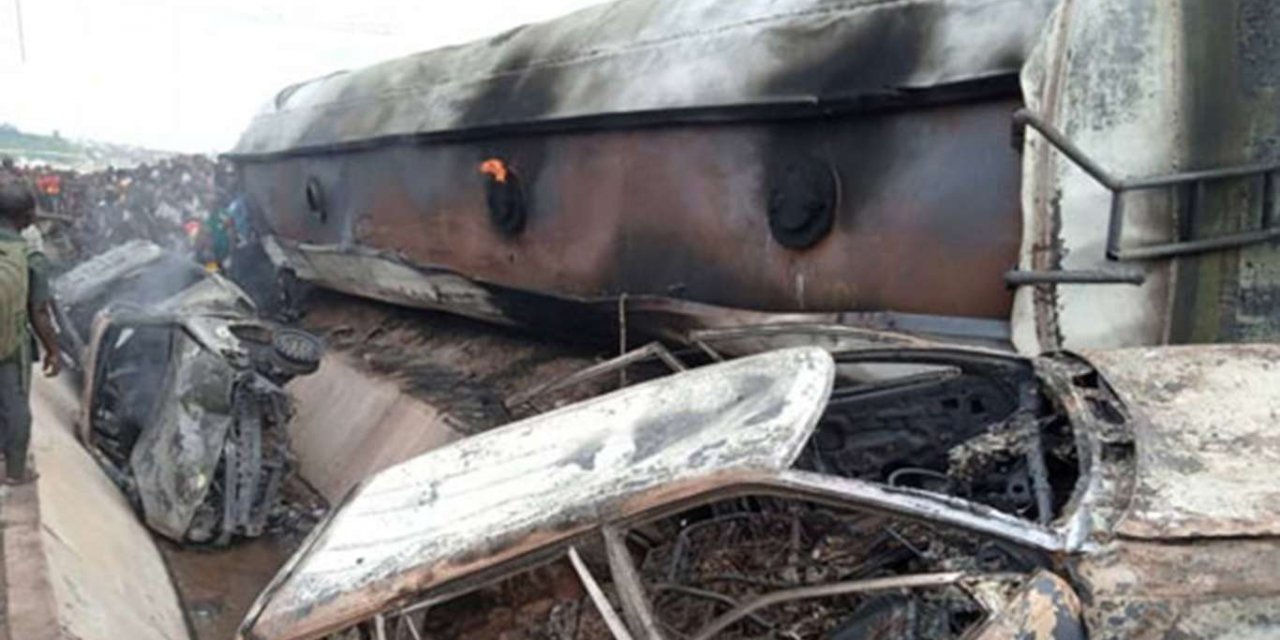 Nijerya'da tanker faciası: 23 kişi hayatını kaybetti