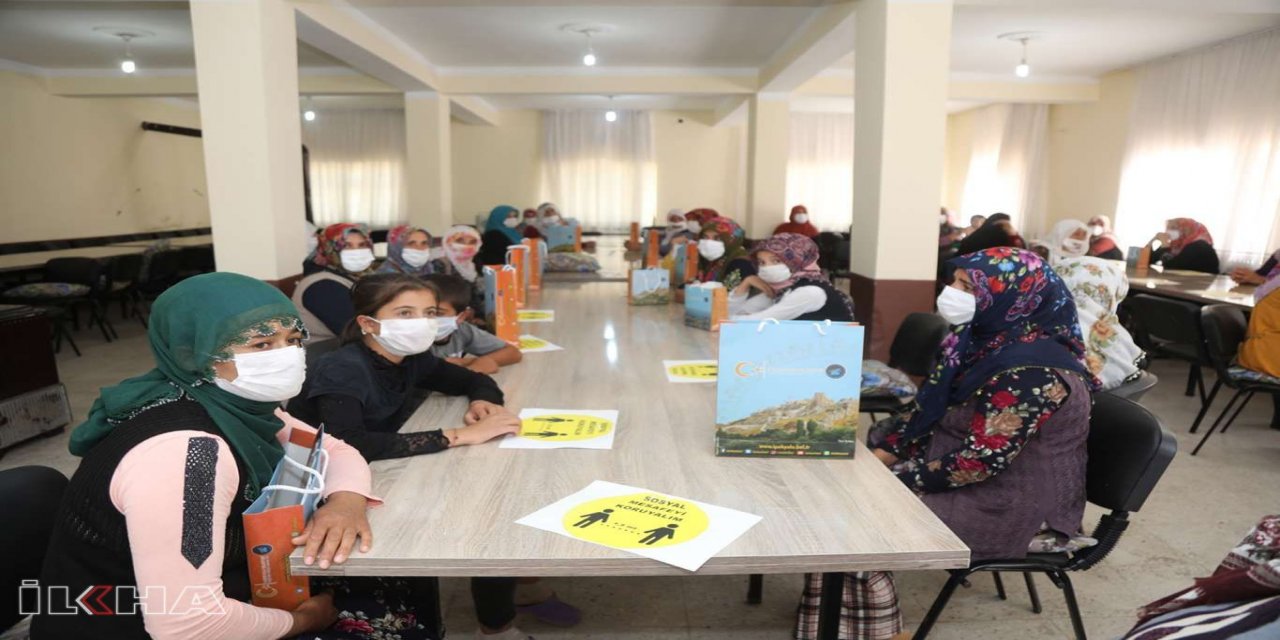Van'da kadınlara Covid-19 eğitimi verildi