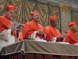 Papalık seçiminde skandallar bitmiyor