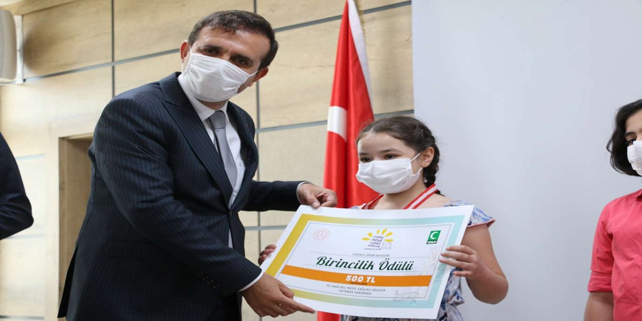 "Sağlıklı Nesil Sağlıklı Gelecek" yarışmasında dereceye girenler ödüllendirildi