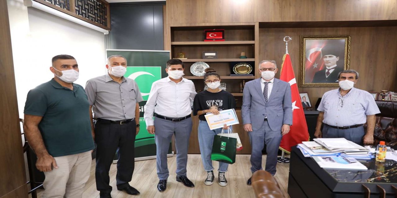 Yeşilay’ın yarışmasında ödüller sahiplerini buldu