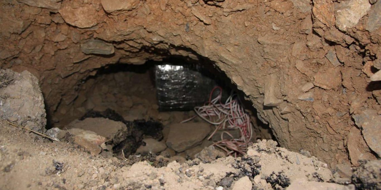 Bitlis kırsalında köprü altına yerleştirilen 300 kilogram patlayıcı ele geçirildi