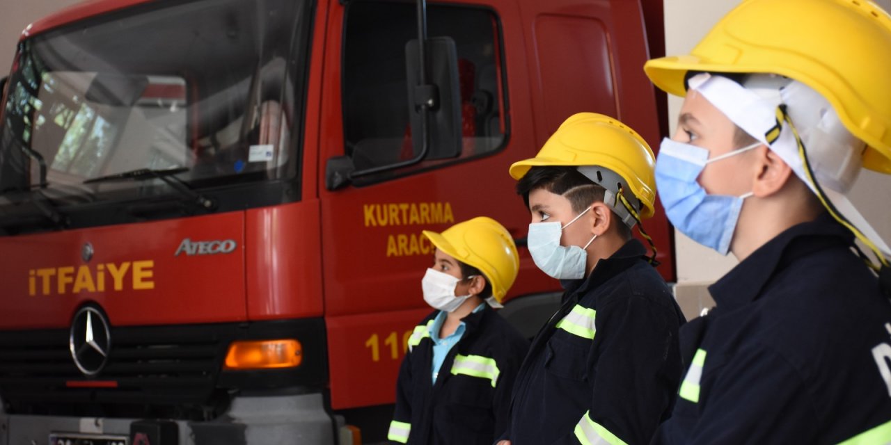 Bilgi Evi öğrencileri itfaiye haftasını kutladı