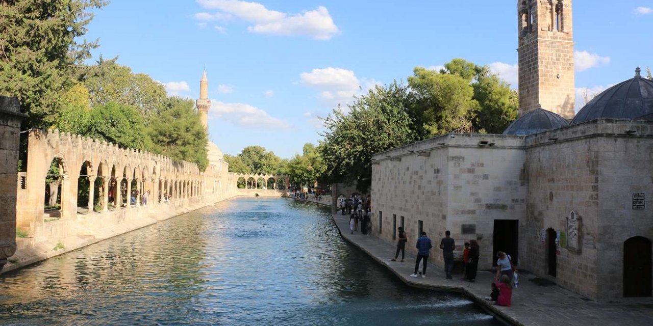 Fotoğraf sanatçısı Ayneli: “Urfa fotoğrafçılar için bir fotoğraf deryasıdır”