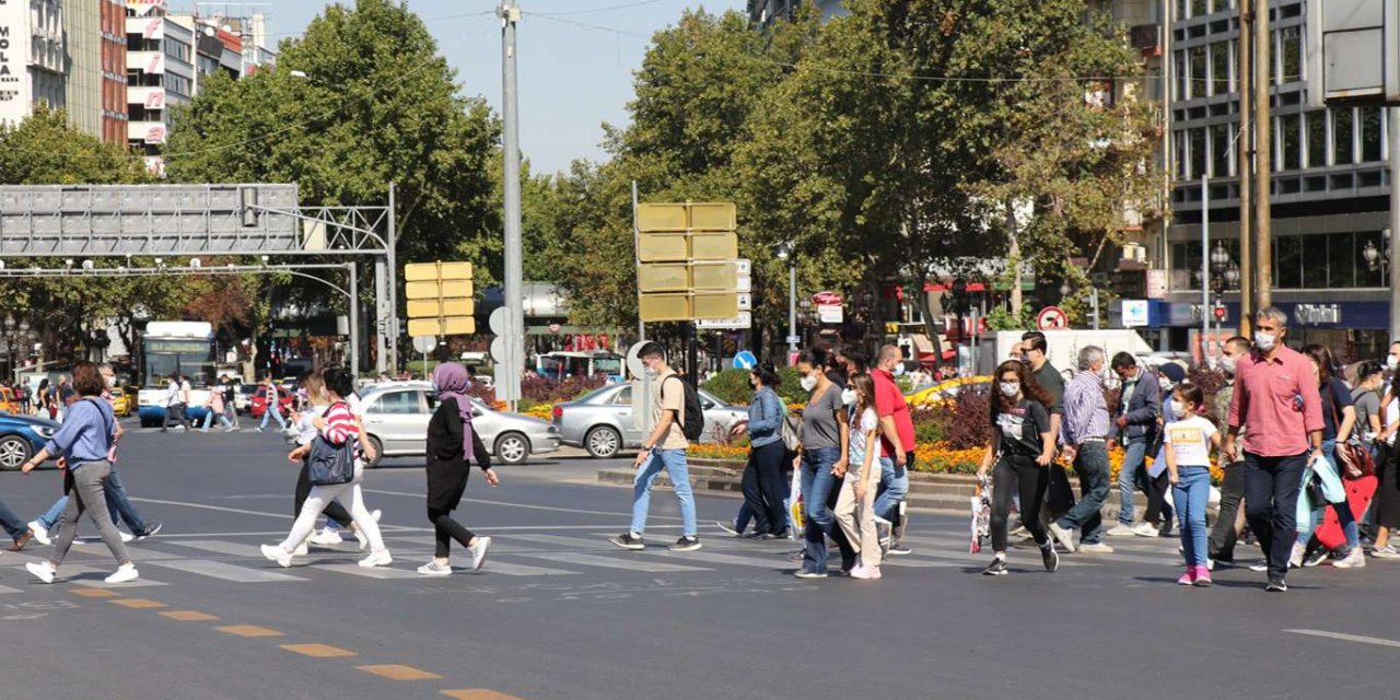 Vatandaşlar Sağlık Bakanlığının açıkladığı Covid-19 verilerine güveniyor mu?