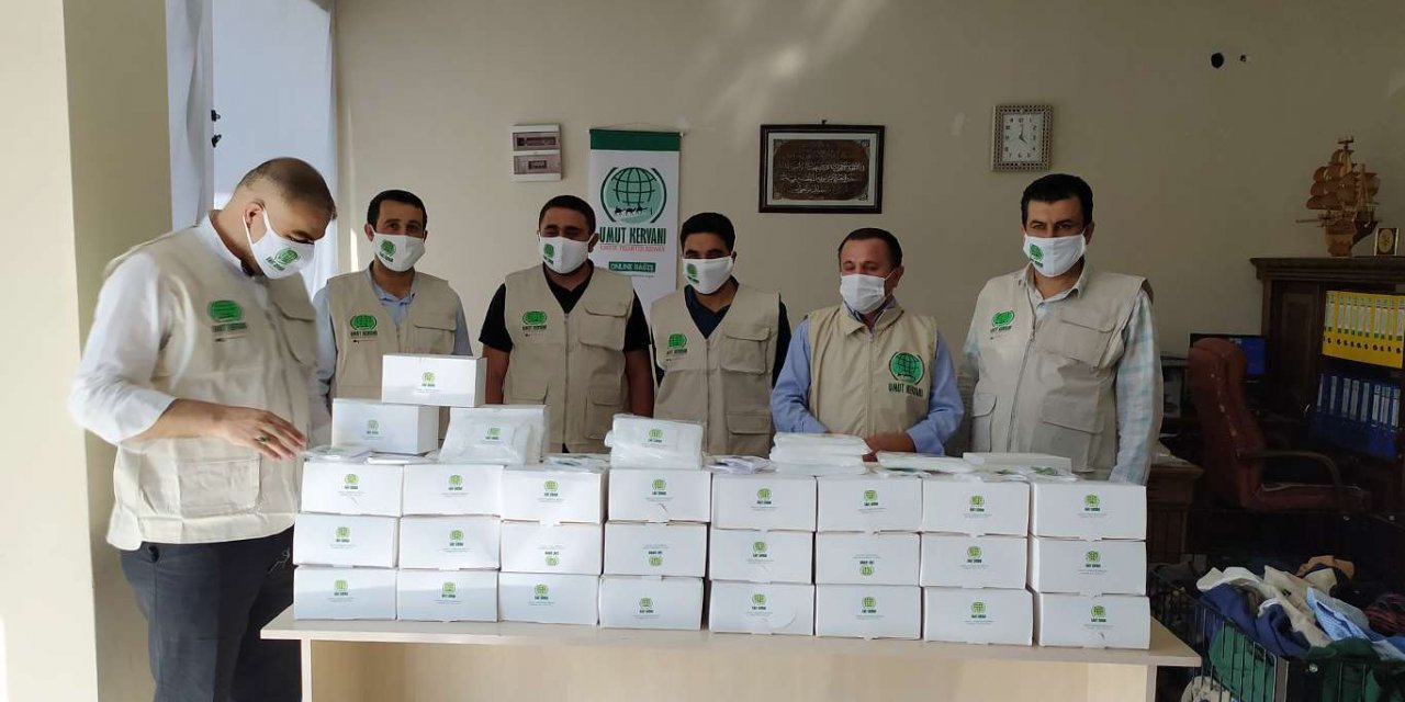 Salgına dikkat çeken Mardin Umut Kervanı, binlerce maske dağıttı