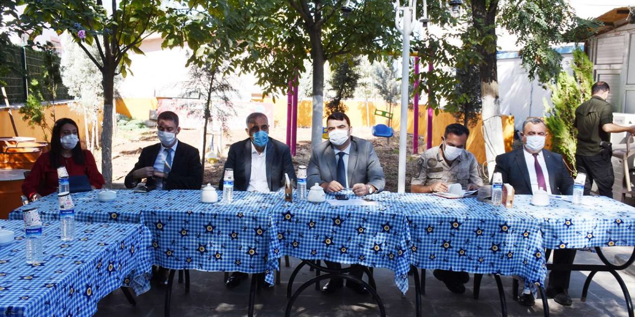 Hilvan’da muhtarlar sorunlarını dile getirdi