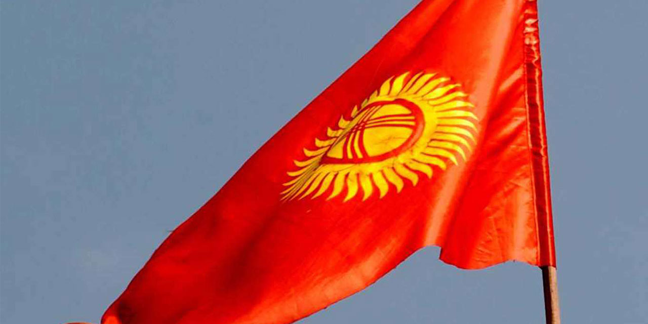 Kırgızistan'da Başbakan ve Meclis Başkanı istifa etti