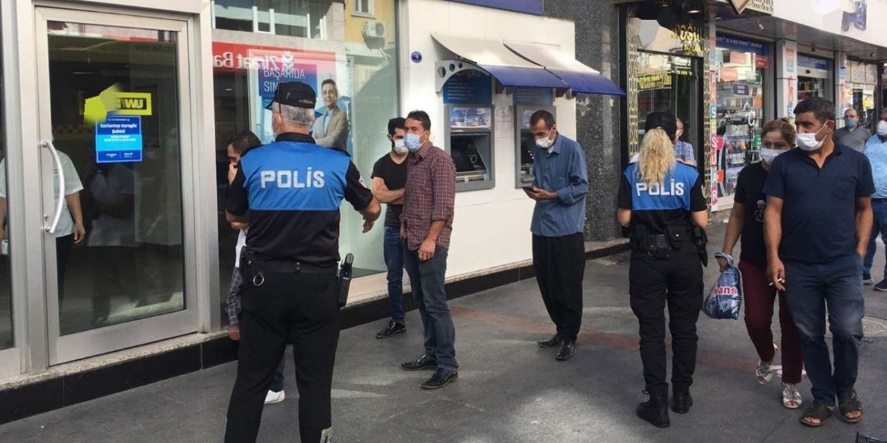 Gaziantep’te 985 kişiye sosyal mesafe ve maske cezası verildi
