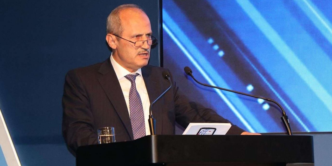 Eski Ulaştırma ve Altyapı Bakanı Cahit Turhan'ın Covid-19 testi pozitif çıktı