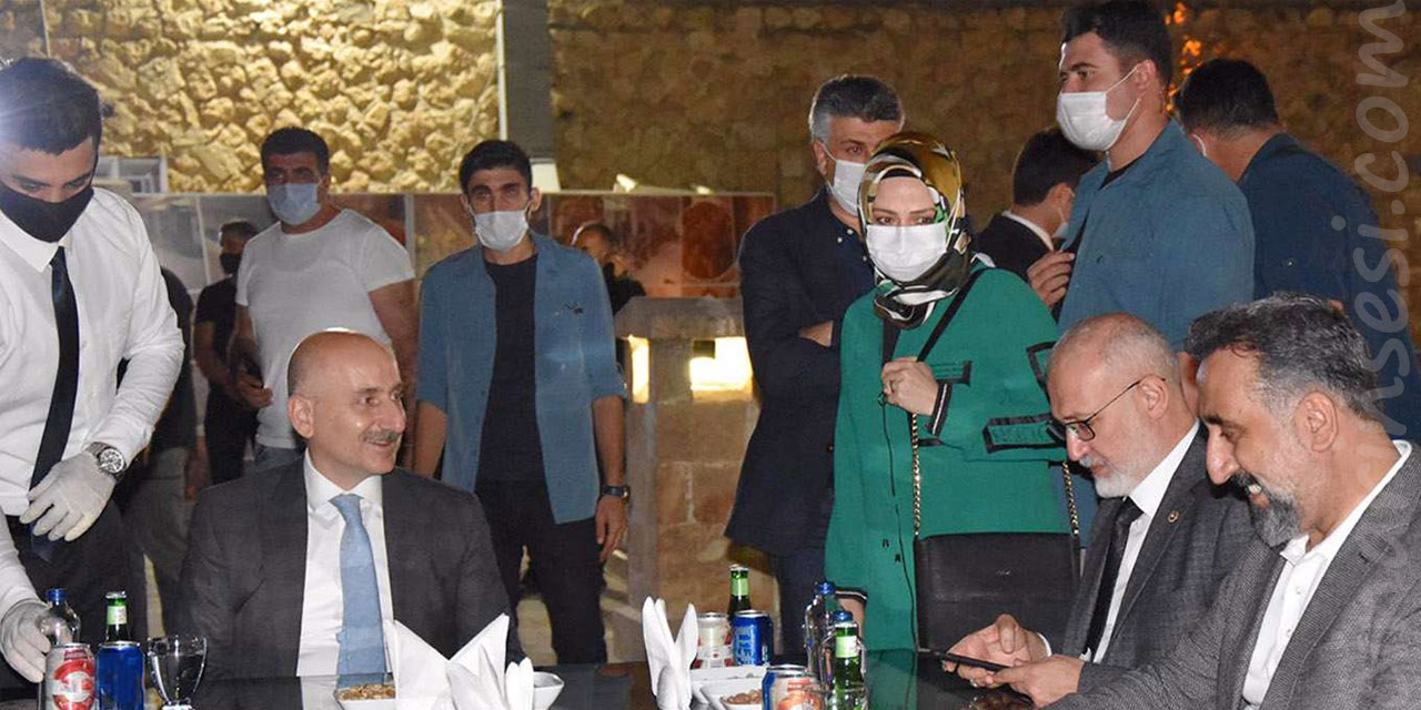 Ulaştırma ve Altyapı Bakanı Karaismailoğlu, Mardin Artuklu Üniversitesini ziyaret etti