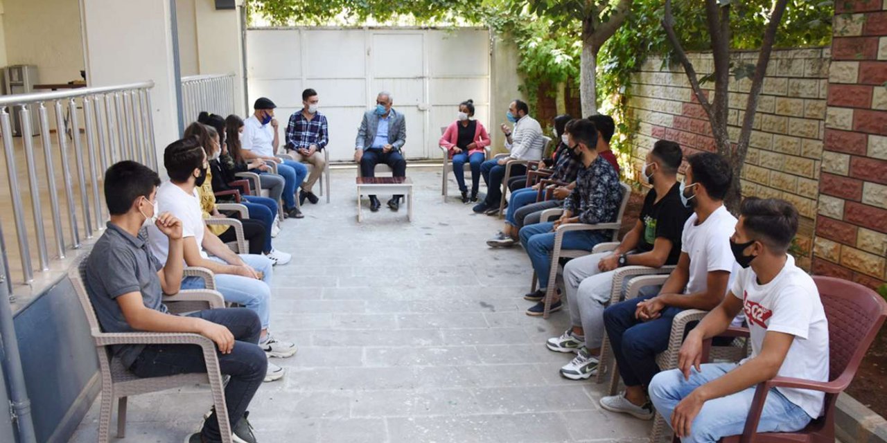 Hilvan BESYO öğrencilerinden Bayık'a teşekkür ziyareti