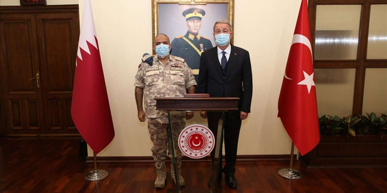 Bakan Akar, Katar Genelkurmay Başkanı el-Ghanim'i kabul etti