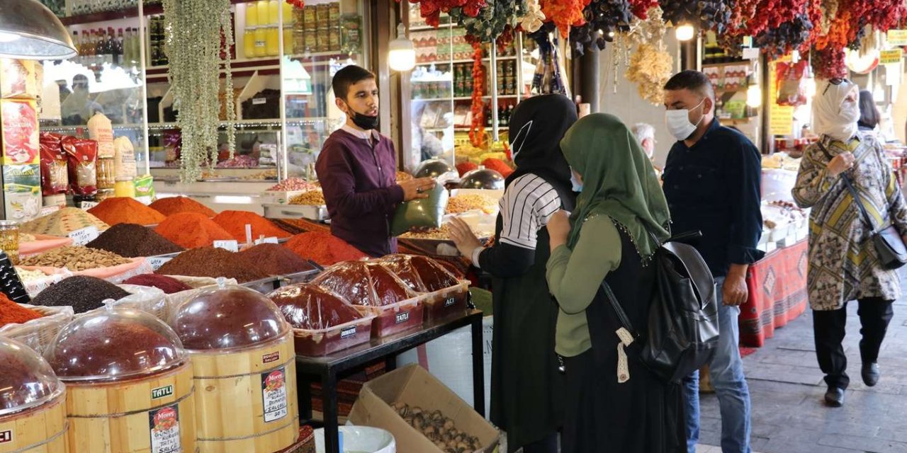 Covid-19 nedeniyle esnaf yaz sezonunda umduğunu bulamadı