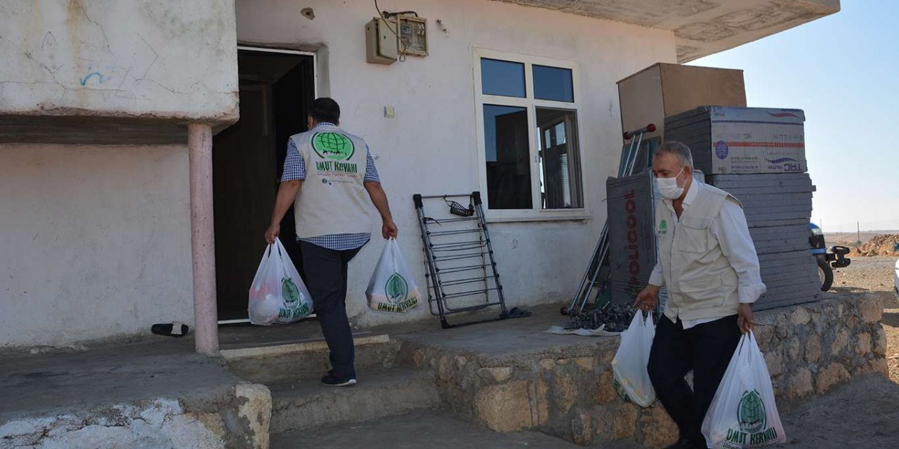 Umut Kervanından evi yanan mağdur aileye yardım
