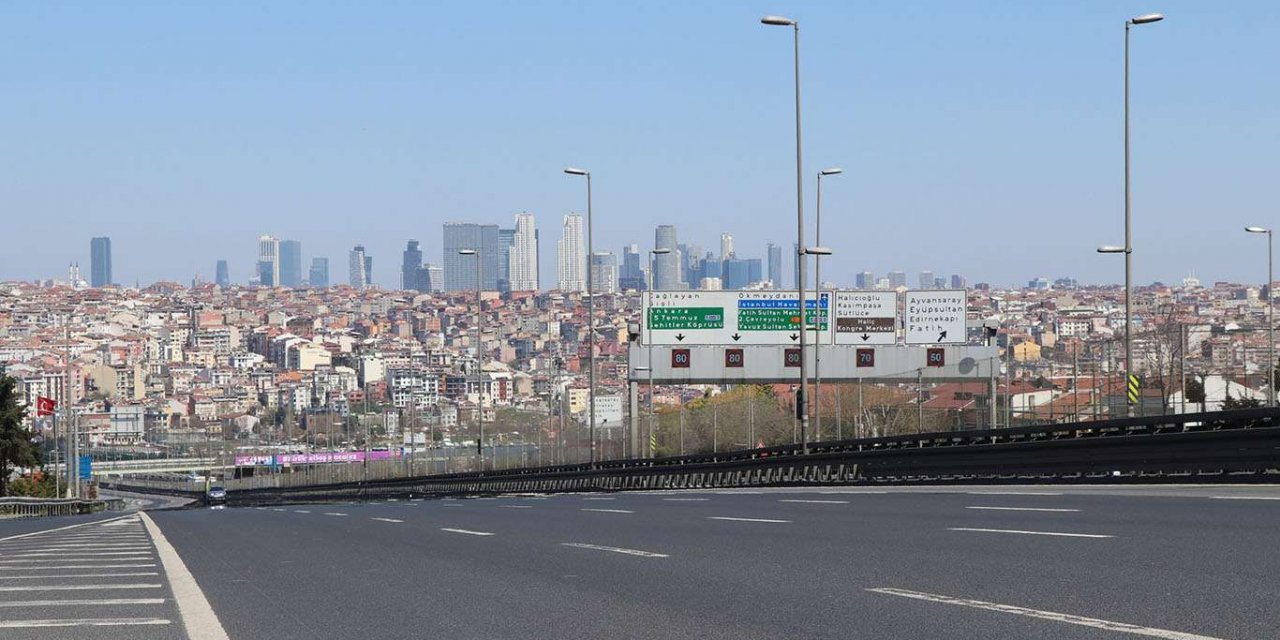 İstanbul'da olası büyük bir depremde 141 bin bina orta ve üzeri seviyede hasar görebilir