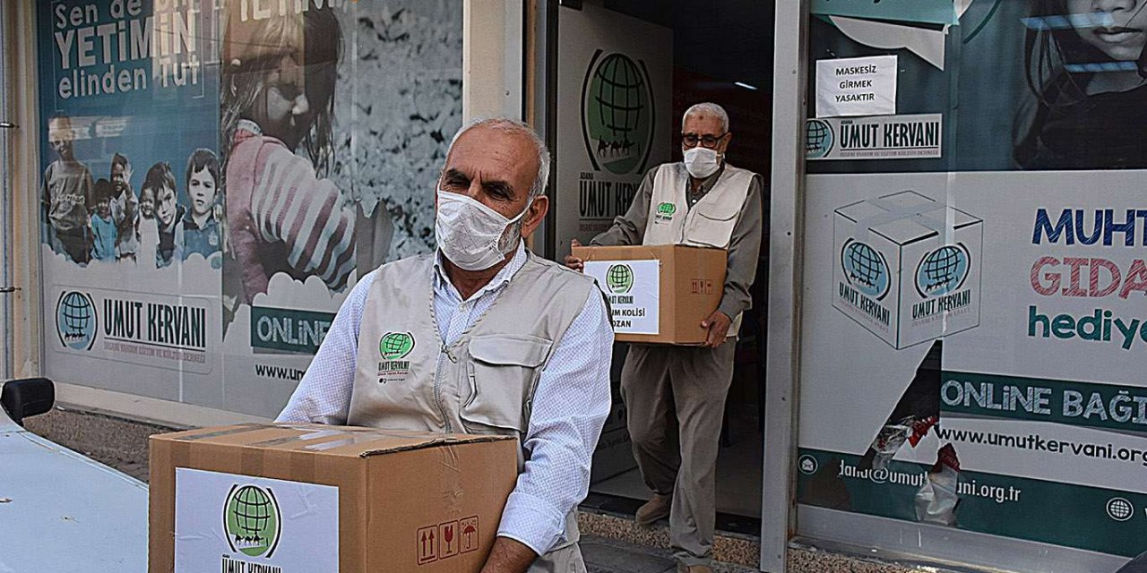 Umut Kervanı'ndan Kozan’daki yangın mağdurlarına yardım