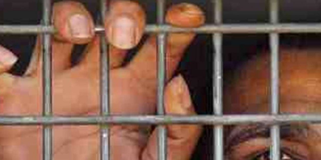 Açlık grevine giren Filistinli esirlere hücre cezası veriliyor