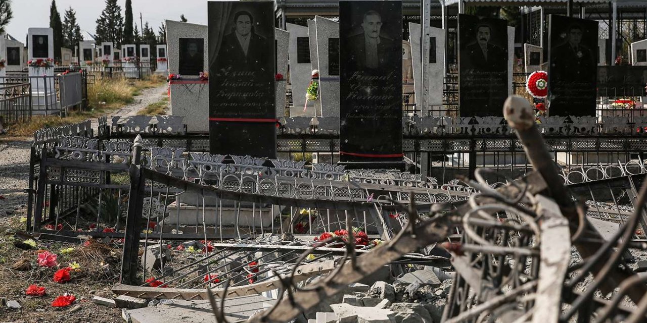 MSB: Ermenistan sivilleri misket ve fosfor bombası ile vuruyor