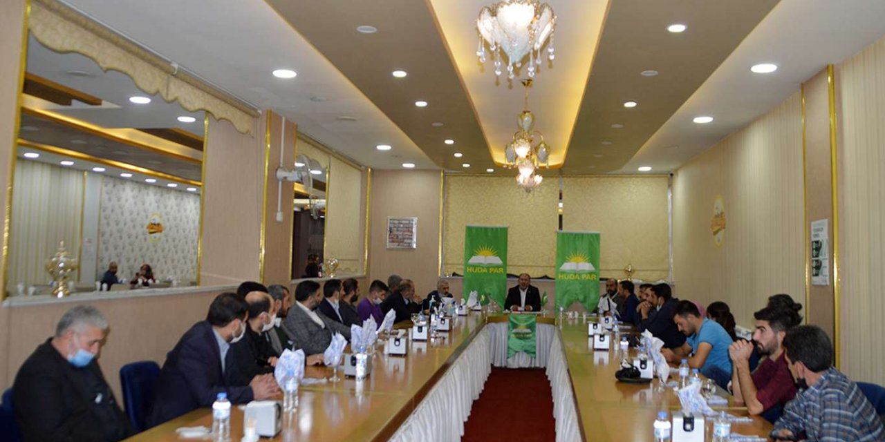 HÜDA PAR Ağrı teşkilatı basınla bir araya geldi