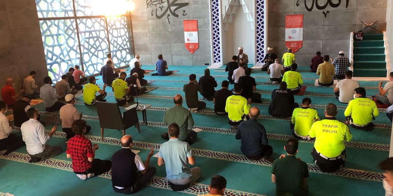 15 Temmuz şehitleri için 251 hatim programı yapıldı