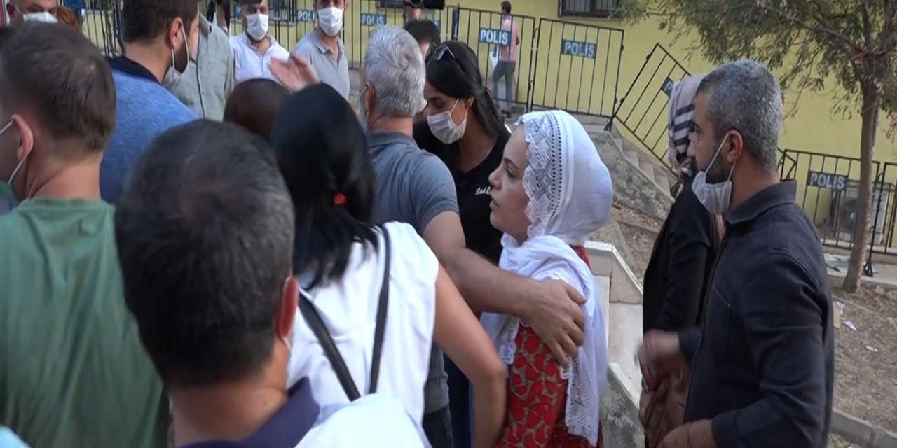 HDP'li vekil evlat nöbetindeki ailelere hakaret etti