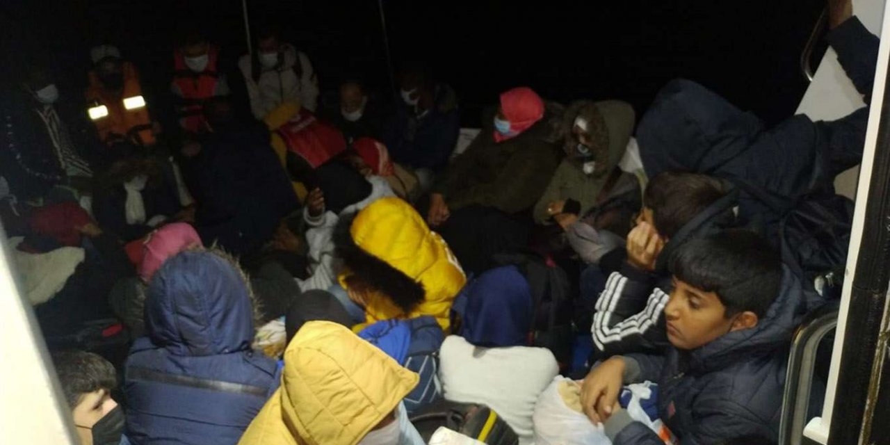Yunanistan tarafından ölüme itilen 232 düzensiz göçmen kurtarıldı