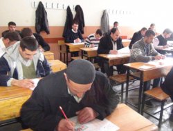 İmam adayları yeterlik belgesi için ter döktü