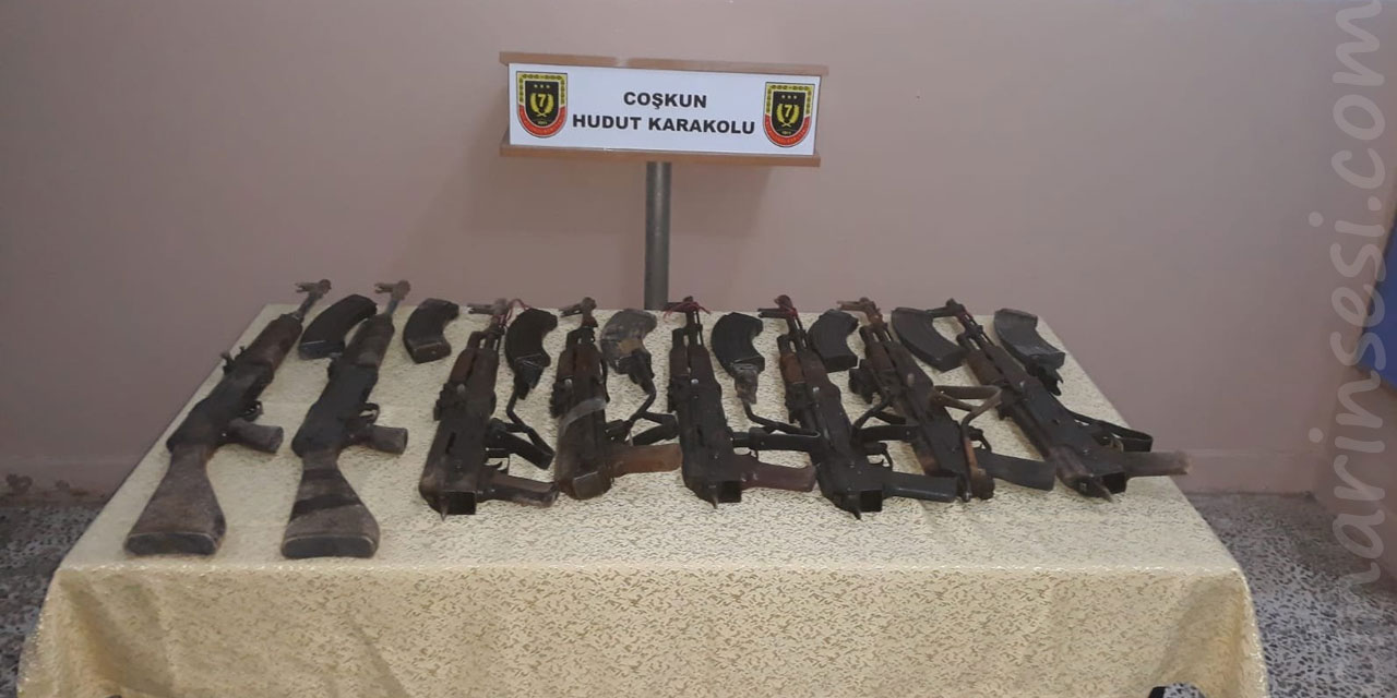 Hudut hatında silah, uyuşturucu ve sigara ele geçirildi