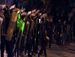 Mısır`da İhvan`ın Binasının Önünde Çatışma