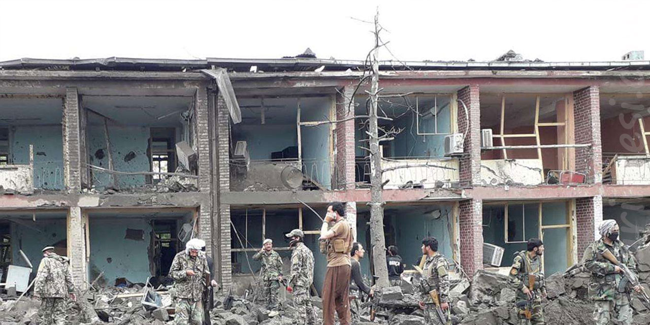 Kabil'de eğitim merkezinin önünde meydana gelen saldırıda 30 ölü