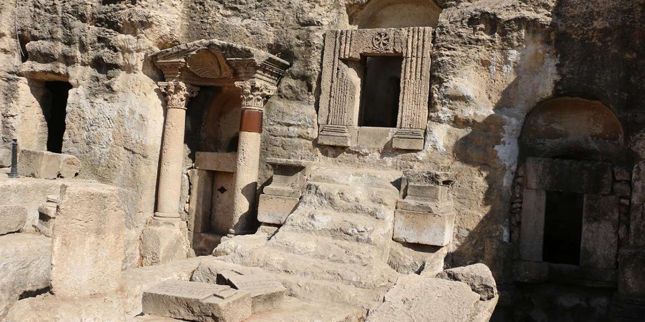 Şanlıurfa'daki Ölüler Şehri ziyaretçilerini bekliyor