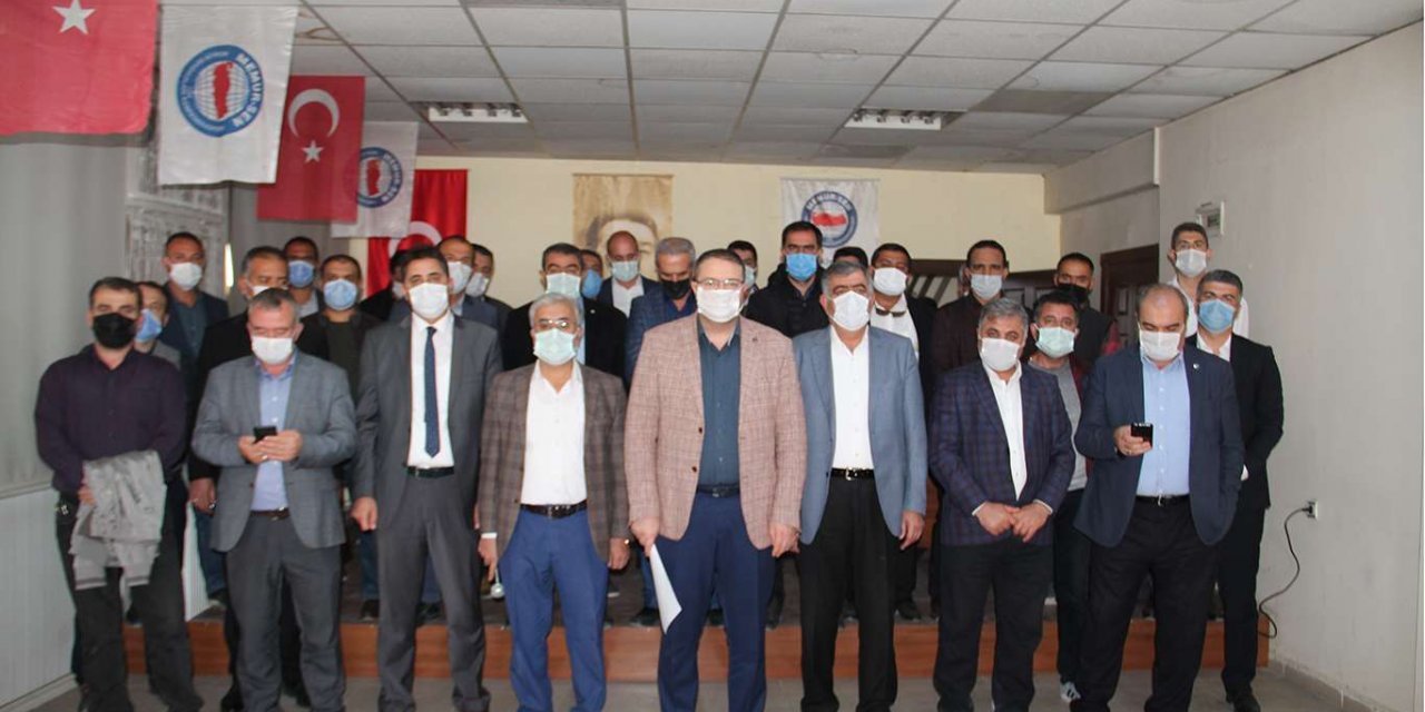 Memur-Sen Van İl Başkanlığı Macron'u ve Fransa'yı kınadı