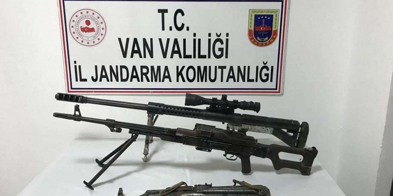 Başkale'de PKK’ye yönelik operasyonlarda patlayıcı yapımında kullanılan malzeme ele geçirildi
