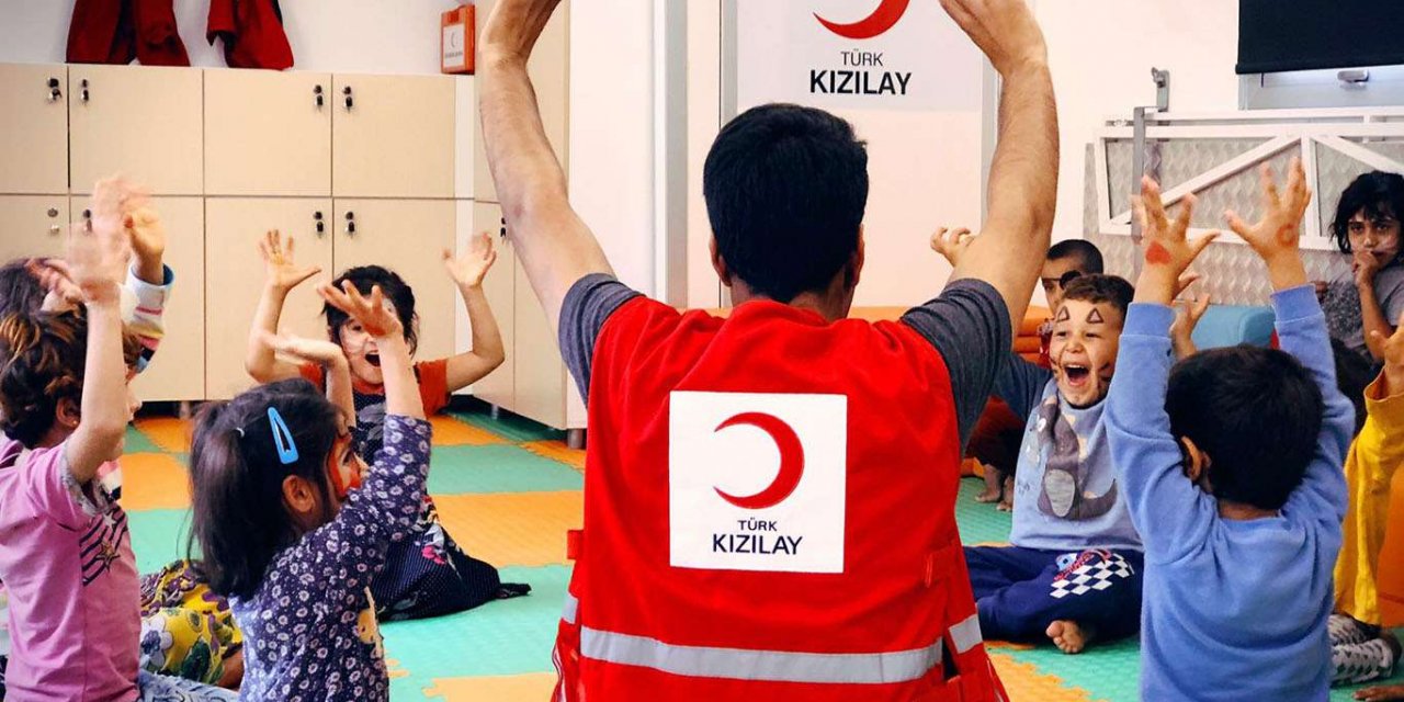 Kızılay bu yıl öğrencilere EBA TV’den ulaşacak