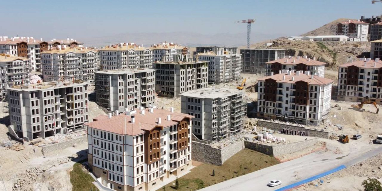 Depremin vurduğu Malatya'da 5 bin konut hızla yükseliyor