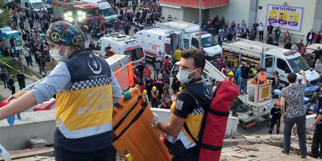 100 people rescued alive from the rubble after earthquake in Izmir, Turkey