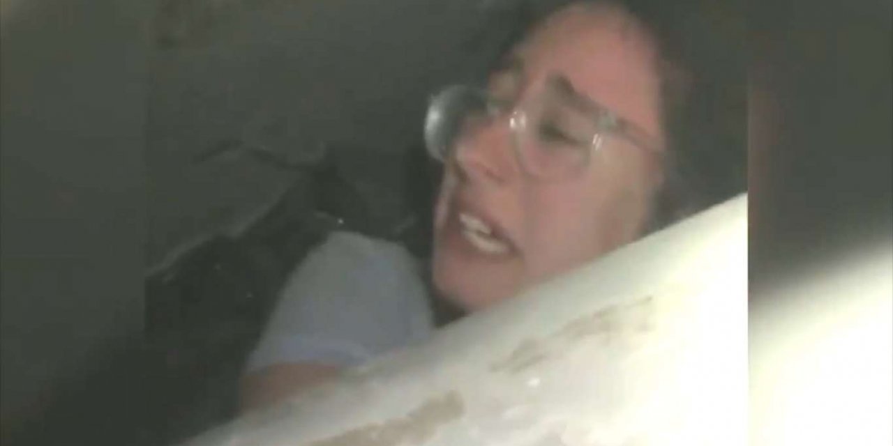 Sağlık Bakanı Koca enkaz altından kurtarılan İnci'nin videosunu paylaştı