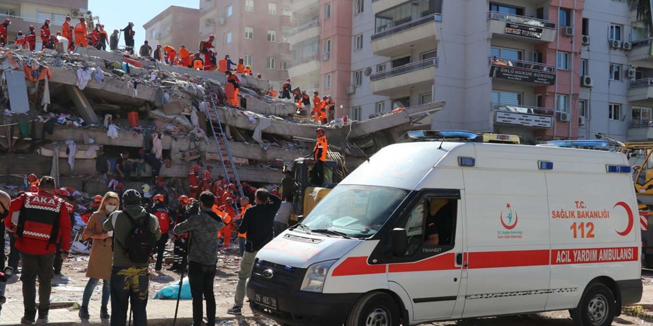 6.6'lık depremin ardından 543 artçı deprem yaşandı