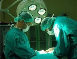 Diz ameliyatı olmadan önce bu habere dikkat!