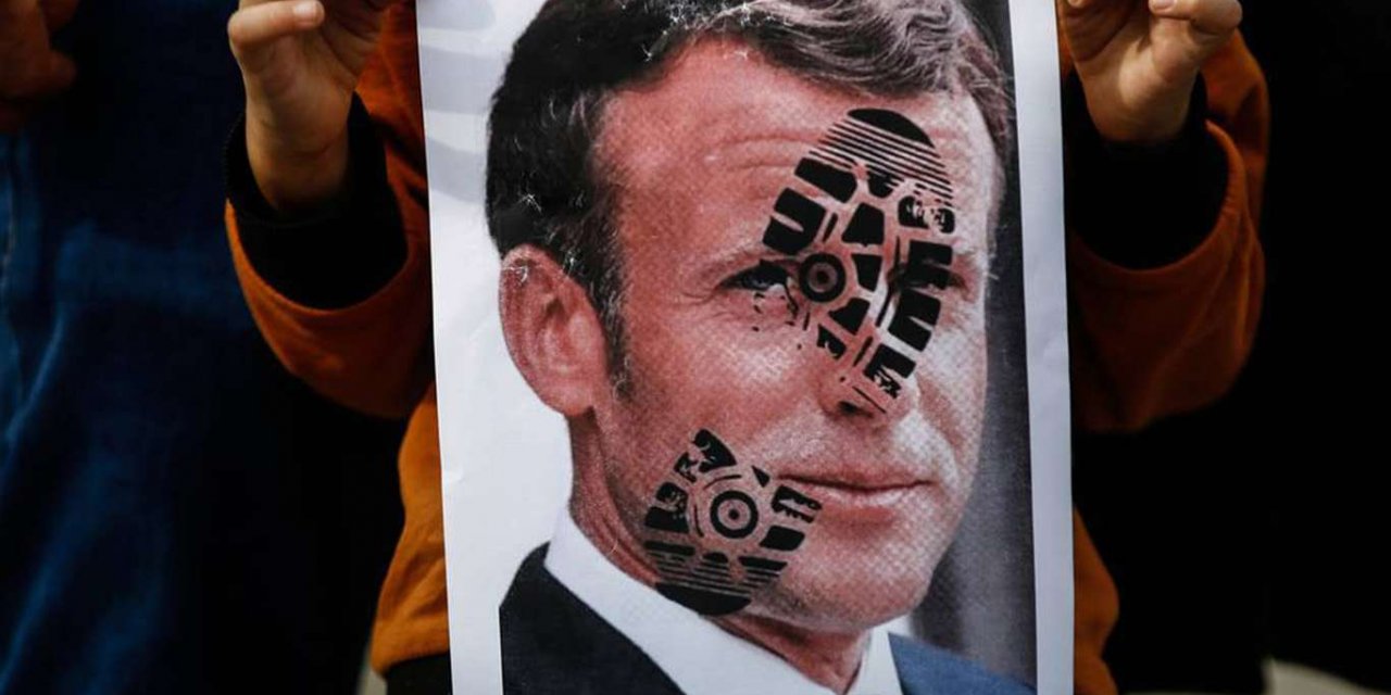 Macron, Hazreti Muhammed'i hedef alan karikatürleri yine savundu