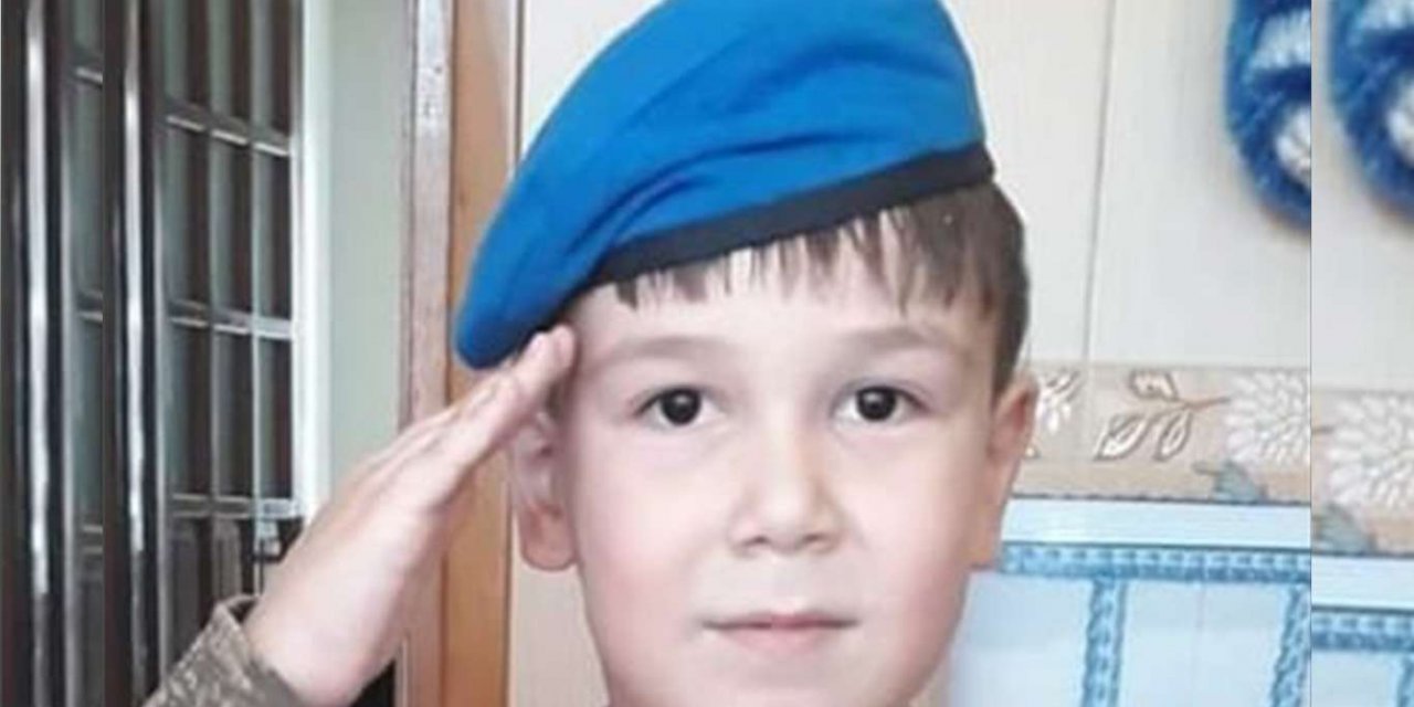 Depreme dişçide yakalanan minik Baran kurtarılmayı bekliyor